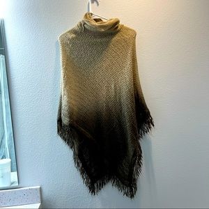 Medium size, brown/tan ombré color.